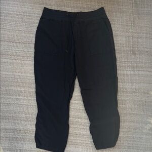 James Perse Linen Cargo pants - size 4 (XL)